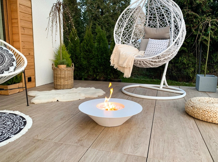 Universe Freestanding Bioethanol Fireplace – White