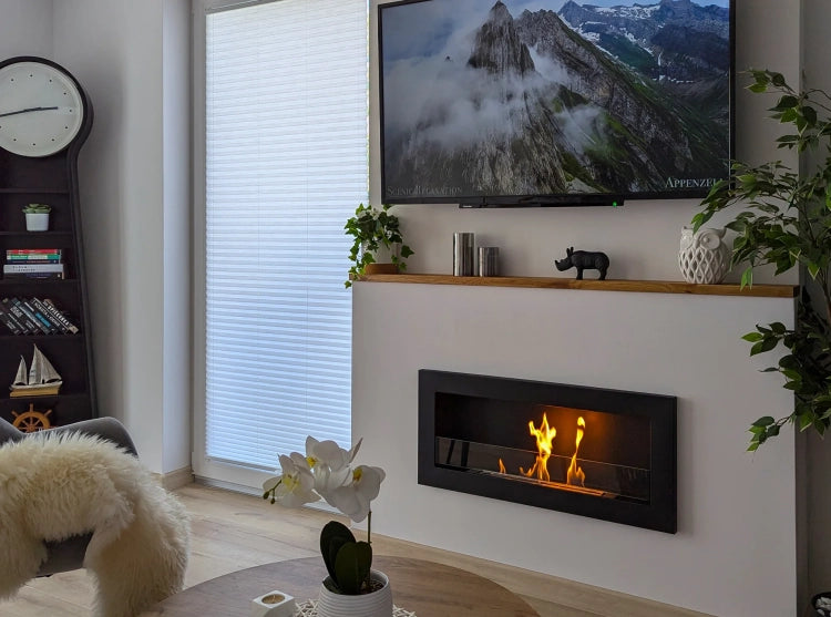 Slim 900 Wall-Mounted Bioethanol Fireplace with Glass – Black